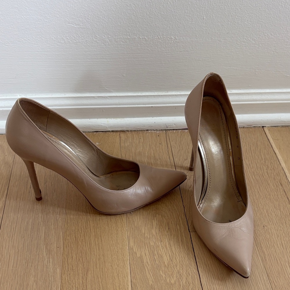 Stuart Weitzman Tan Stiletto Heels size 8